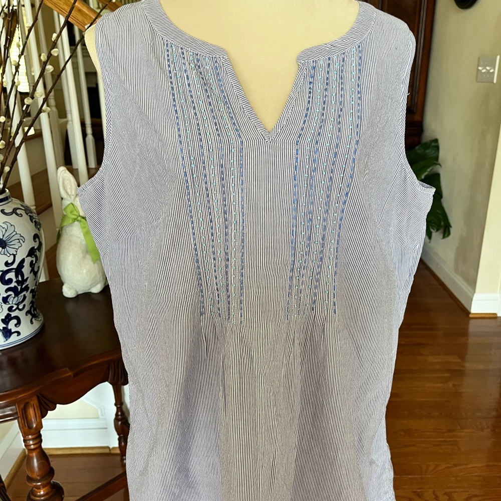 Talbots sleeveless tunic top